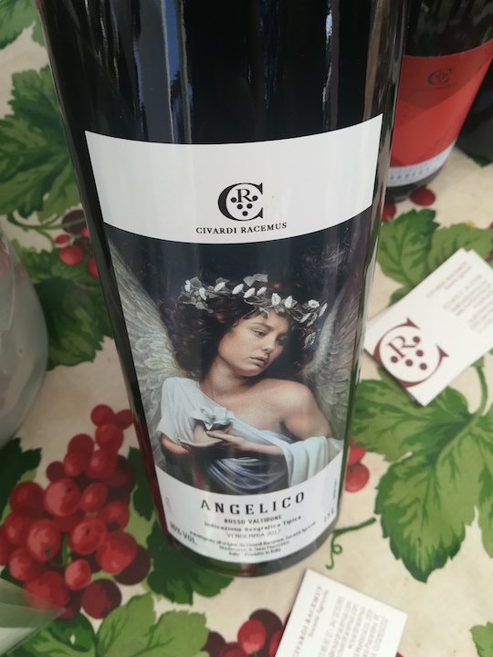 Report dell'edizione 2018 di CarroWine, manifestazione dedicata al vino di Carroponte: una cinquantina di produttori da tutta Italia in nome del buon vino.