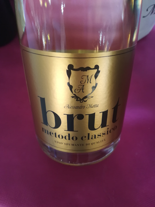 Report dell'edizione 2018 di CarroWine, manifestazione dedicata al vino di Carroponte: una cinquantina di produttori da tutta Italia in nome del buon vino.