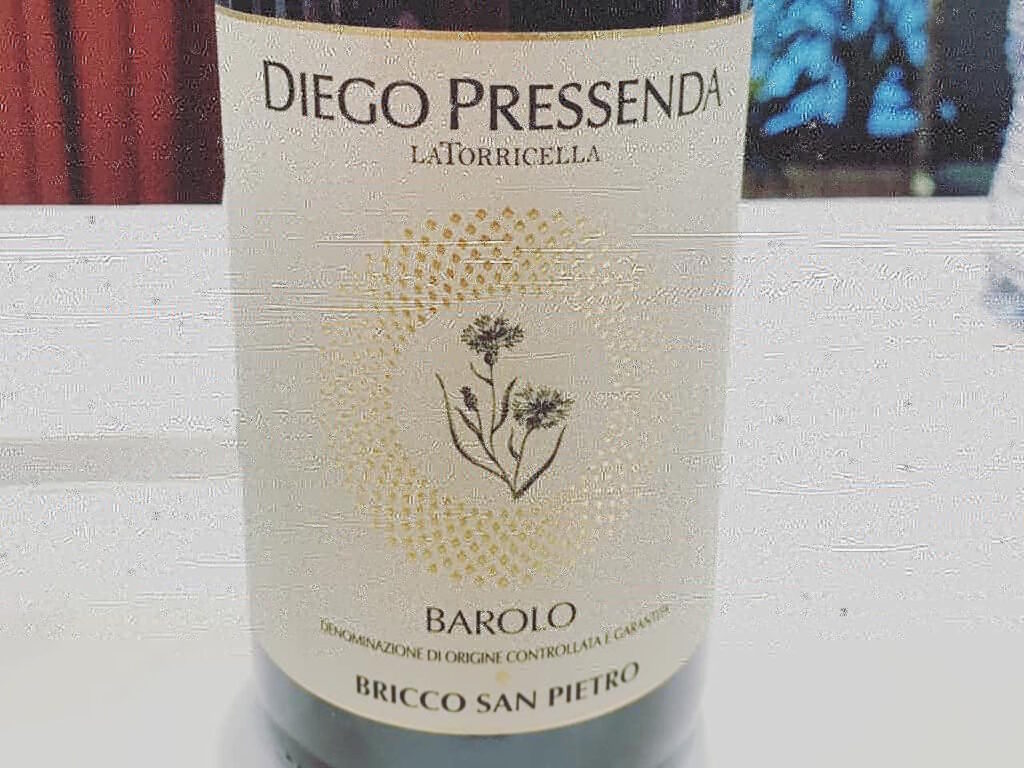 Intervista a Diego Pressenda, produttore piemontese con un'ampia gamma di vini, da Barolo a Dolcetto a Nebbiolo a Metodo Classico di Dolcetto.