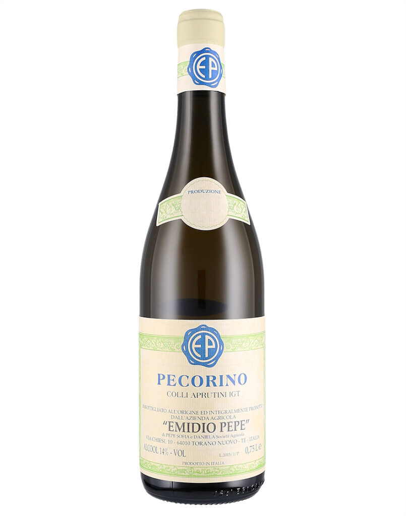 Recensione del vino Pecorino 2015 del produttore Emidio Pepe, uno dei principali produttori dell'Abruzzo, noto in tutto il mondo.