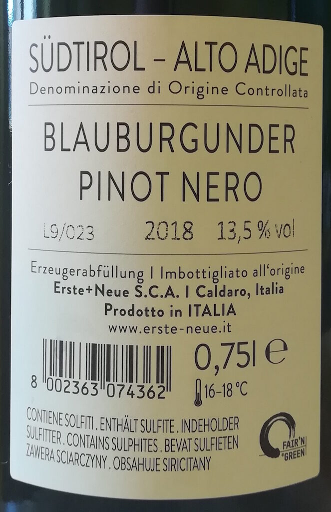 Recensione del vino Erste+Neue Pinot Nero 2018, prodotto giovane della cantina del Trentino Alto Adige, ottimo esempio di Pinot Nero vivace e fresco.
